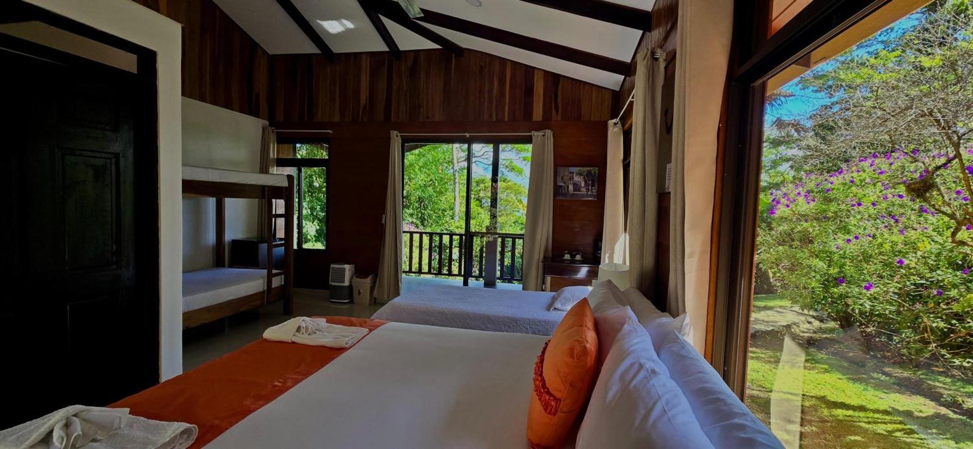 Heliconias Rainforest Lodge ビハグア エクステリア 写真