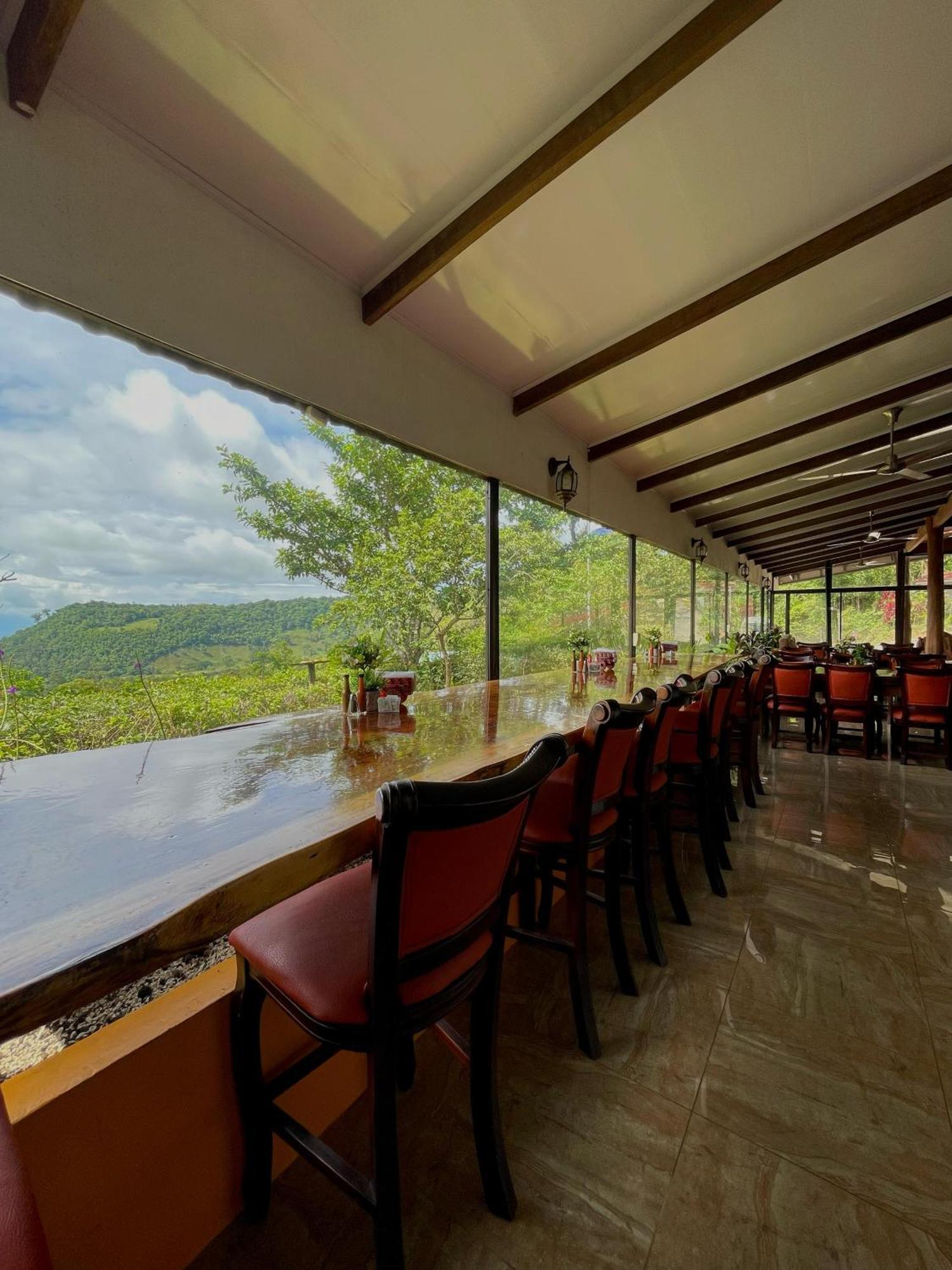 Heliconias Rainforest Lodge ビハグア エクステリア 写真